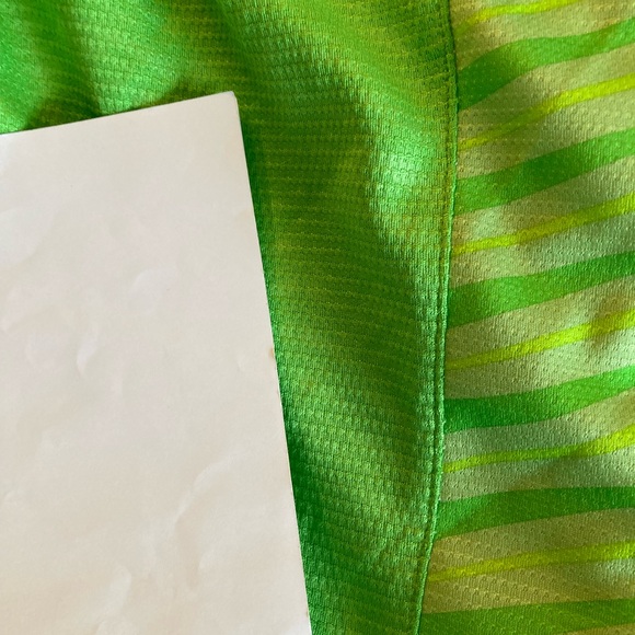 Men’s Eastbay Evapor green striped athletic shorts size M - Picture 6 of 7